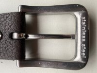 Lederg&uuml;rtel aus Wasserb&uuml;ffelleder 40mm mit Fahrradfahrer Signet